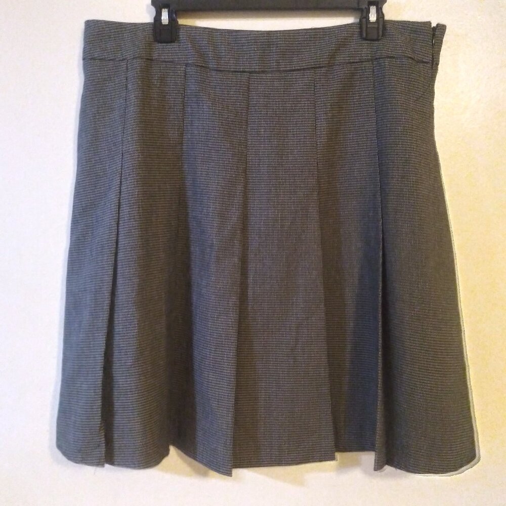 In Moda Black Gray Pleated Lined A-Line Skirt Size: 14